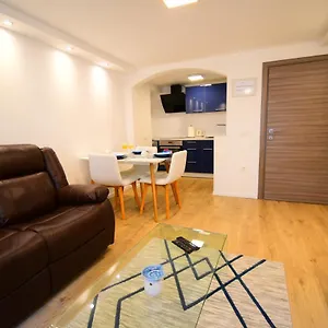 https://apartman-veronique.primorje-gorskikotar.com